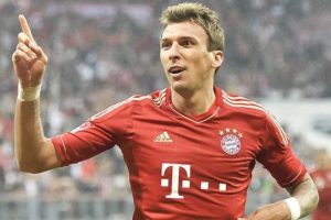 Arsenal Madzukic'in peşinde!