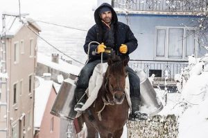 Bursa'da b&ouml;yle s&uuml;t satıyor