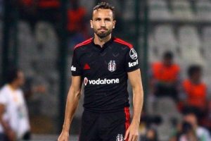 Sivok Beşiktaş'tan ayrılıyor
