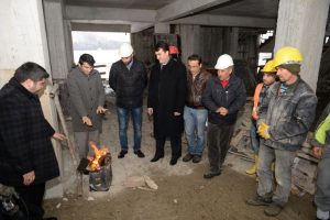 &Ccedil;alışmalar dondurucu soğuğa rağmen s&uuml;r&uuml;yor