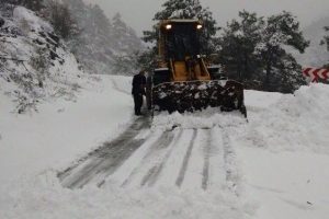 Kemalpaşa'da yoğun kış mesaisi