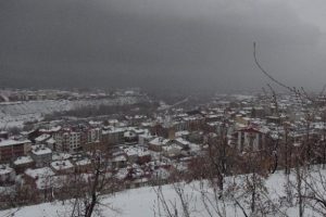 Doğu buz kesti