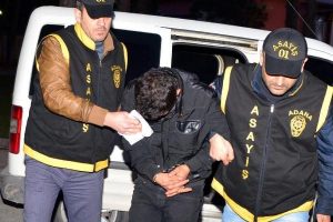 'Annemiz hasta' diyerek taksiciyi gasp ettiler