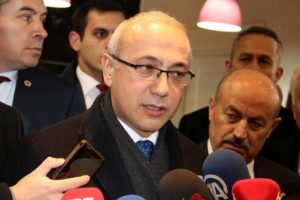 Bakan Elvan: Yollarımız kısa s&uuml;re i&ccedil;inde a&ccedil;ılır
