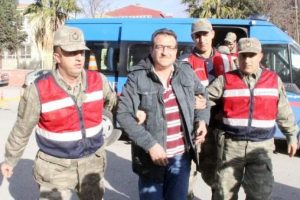 3 cinayetten mahkum oldu 29 yıl sonra yakalandı