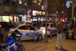 Şans oyunu oynamak i&ccedil;in girdiği bayiden sağ &ccedil;ıkamadı
