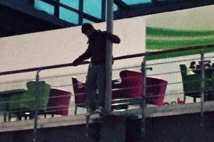 İntihara kalkışan genci polis ikna etti