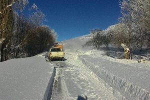 Yayla evinde mahsur kalan &ccedil;ift kurtarıldı