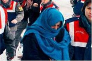 Eşarbıyla boğdu, DNA ele verdi!