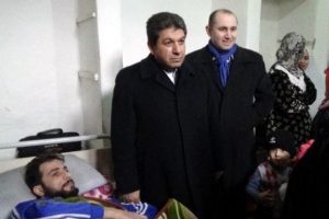 Kurtulabilmek i&ccedil;in tabutlarla geldiler