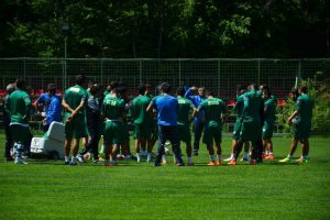 Bursaspor'da toplan d&uuml;d&uuml;ğ&uuml; &ccedil;aldı!