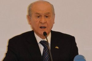 Bah&ccedil;eli: "M&uuml;sl&uuml;manı ter&ouml;rist ile yan yana getirmek kimsenin haddi değildir"
