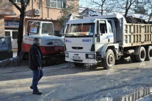 Orhangazi'de şehir i&ccedil;i yollarda &ccedil;alışma