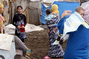 Katar'dan L&uuml;bnan'daki Suriyeli sığınmacılara yardım