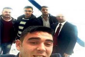'12.5 milyonu aldım bu da selfiesi'