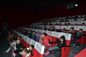 Hayatlarında ilk defa sinema g&ouml;rd&uuml;ler