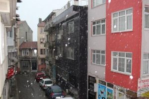 Tekirdağ'da kar yağışı başladı