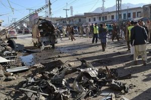 Pakistan'da silahlı saldırı: 7 &ouml;l&uuml;
