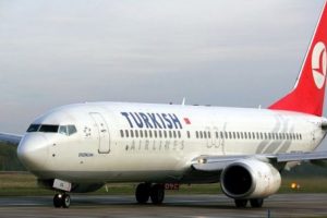 Kuş s&uuml;r&uuml;s&uuml;ne &ccedil;arpan THY u&ccedil;ağı geri d&ouml;nd&uuml;