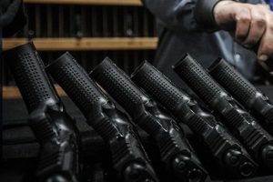 Polise y&uuml;ksek teknolojili yerli silah