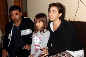 Anneyi elektrik &ccedil;arpınca &ouml;l&uuml;mden d&ouml;nd&uuml;ler