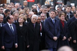 Yahudi gazetesi Merkel'i fotoğraftan sildi