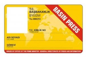 Gazetecilere s&uuml;rekli basın kartı şoku