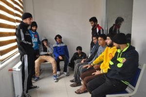 Suriyeli gen&ccedil;ler polise yakalandı
