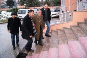 Sahte kimlikle dolandıran şahıs yakalandı