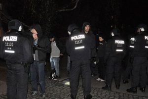 Almanya'da bir T&uuml;rk ter&ouml;r ş&uuml;phesiyle g&ouml;zaltına alındı