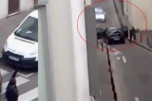 İşte Charlie Hebdo saldırısının yeni g&ouml;r&uuml;nt&uuml;leri