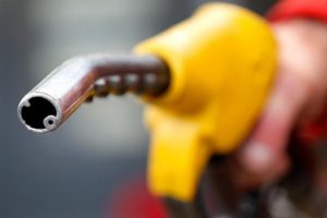 Benzine bir indirim daha
