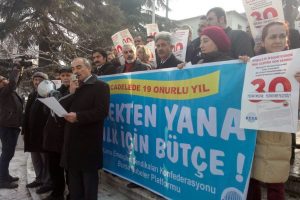 Bursa'da memurlar bordro yaktı!