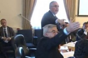KİT Komisyonu'nda sert tartışma