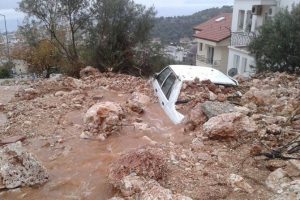 Ara&ccedil;lar toprağa g&ouml;m&uuml;ld&uuml;