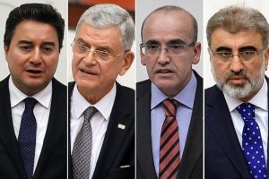 Davutoğlu'na Davos'ta eşlik edecekler