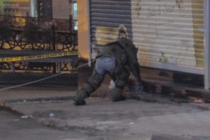 Ş&uuml;pheli paketten &ccedil;&ouml;p &ccedil;ıktı