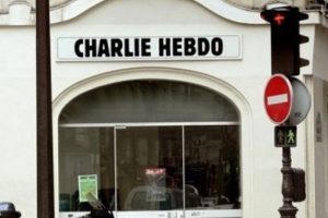 Charlie Hebdo Bosna katliamıyla da dalga ge&ccedil;miş
