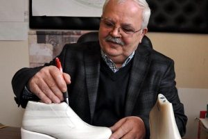 Bursalı esnaf teknolojiye yenik d&uuml;şt&uuml;...