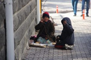 Suriyeli &ccedil;ocukların sıcak yemek sevinci