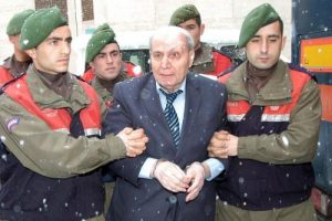 &Uuml;zmez kardeşler vazge&ccedil;ti! Mirası istiyorlar...
