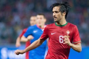 Custodio Akhisar yolunda