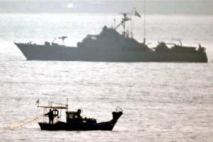 T&uuml;rk ve Yunan botları yine karşı karşıya geldi