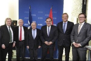 Demir&ouml;ren, FIFA Başkanı Blatter ile buluştu