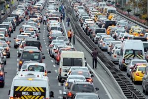 T&uuml;rk m&uuml;hendisten sanal trafik ışığı