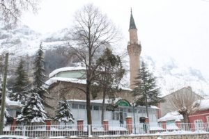Tarihi caminin minaresine T&uuml;rk usul&uuml; &ccedil;&ouml;z&uuml;m