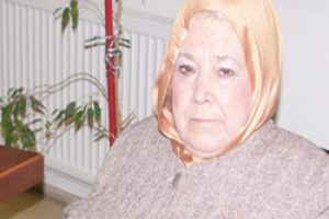 &Uuml;nl&uuml; yazar vefat etti!