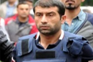 Kızını &ouml;ld&uuml;ren s&uuml;r&uuml;c&uuml;y&uuml; 10 ay sonra &ouml;ld&uuml;rd&uuml;
