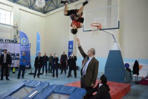 Nil&uuml;fer'de kul sporları şenliği coşkusu