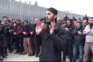 Kouachi kardeşler i&ccedil;in gıyabi cenaze namazı
